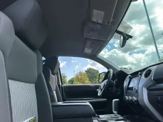 2014 Toyota Tundra Truck