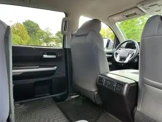 2014 Toyota Tundra Truck