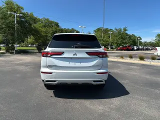 2024 Mitsubishi Outlander