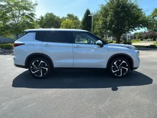 2024 Mitsubishi Outlander