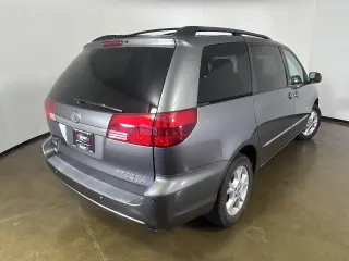 2005 Toyota Sienna