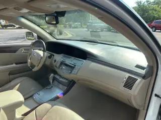 2010 Toyota Avalon