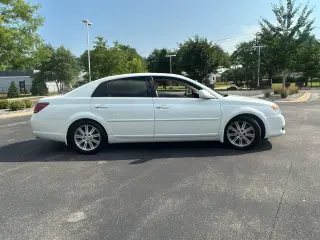 2010 Toyota Avalon