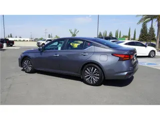 2025 Nissan Altima