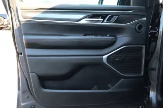 2022 Jeep Wagoneer