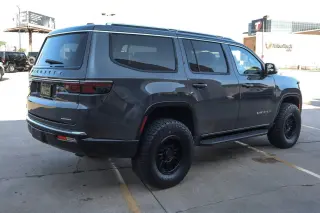 2022 Jeep Wagoneer