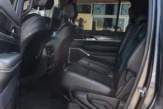 2022 Jeep Wagoneer