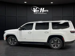 2023 Jeep Wagoneer