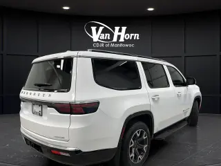 2023 Jeep Wagoneer