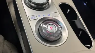 2025 Genesis GV70