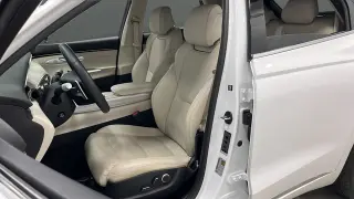2025 Genesis GV70