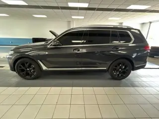 2022 BMW X7