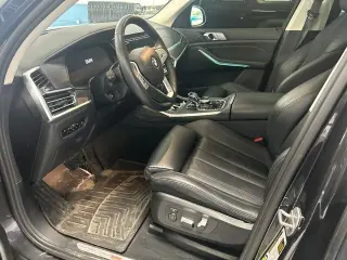 2022 BMW X7