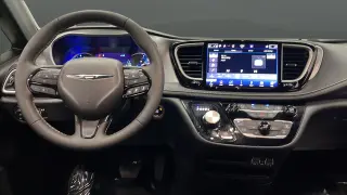 2024 Chrysler Pacifica Hybrid