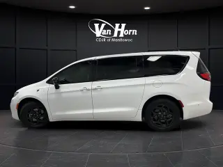 2024 Chrysler Pacifica Hybrid