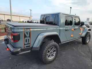 2025 Jeep Gladiator