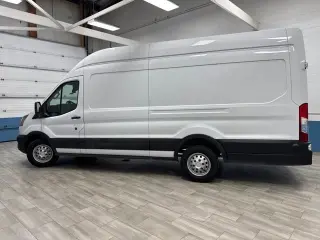 2025 Ford Transit-250