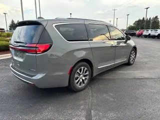 2021 Chrysler Pacifica Hybrid