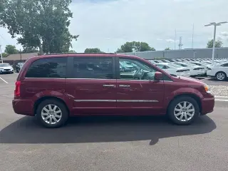 2016 Chrysler Town & Country