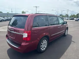 2016 Chrysler Town & Country