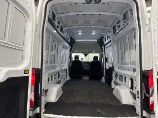 2025 Ford Transit-250