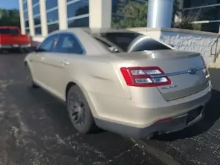 2018 Ford Taurus