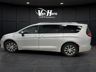 2023 Chrysler Pacifica Hybrid