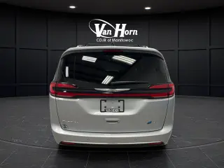 2023 Chrysler Pacifica Hybrid