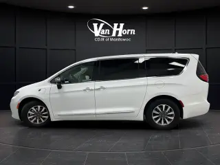 2023 Chrysler Pacifica Hybrid