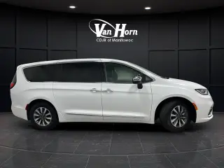 2023 Chrysler Pacifica Hybrid