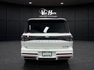 2025 INFINITI QX80