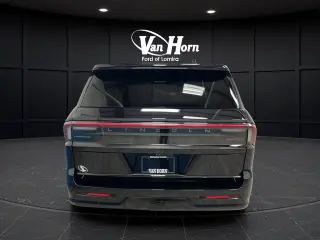 2025 Lincoln Navigator L