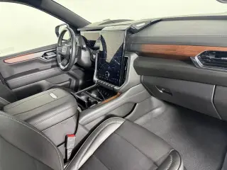 2025 GMC Yukon XL