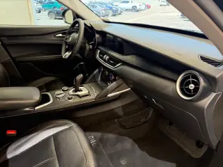 2021 Alfa Romeo Stelvio