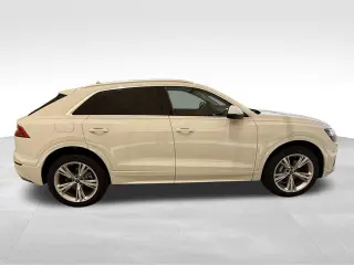 2023 Audi Q8