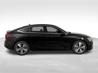 2024 Audi Q8 Sportback e-tron