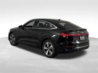 2024 Audi Q8 Sportback e-tron