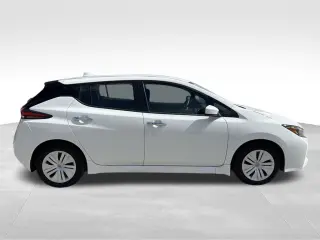 2025 Nissan Leaf