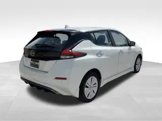 2025 Nissan Leaf