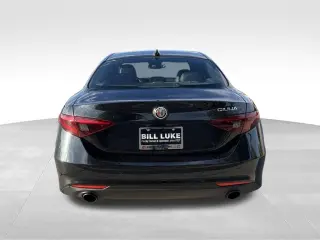 2022 Alfa Romeo Giulia