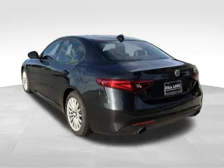 2022 Alfa Romeo Giulia