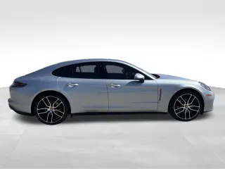 2023 Porsche Panamera