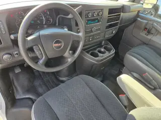 2025 GMC Savana Cargo