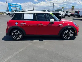 2024 MINI Hardtop 4 Door