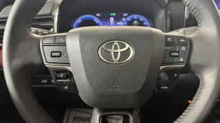 Toyota Camry 2025