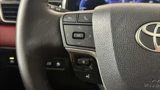 Toyota Camry 2025