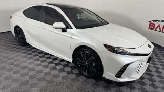 Toyota Camry 2025