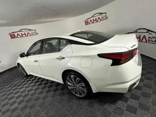 Nissan Altima 2023