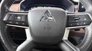 Mitsubishi Outlander 2025