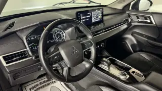 Mitsubishi Outlander 2025